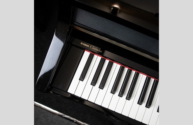 Used Yamaha CLP265GP Polished Ebony Digital Piano Complete Package (SN:GBRCNX01048) - Image 7
